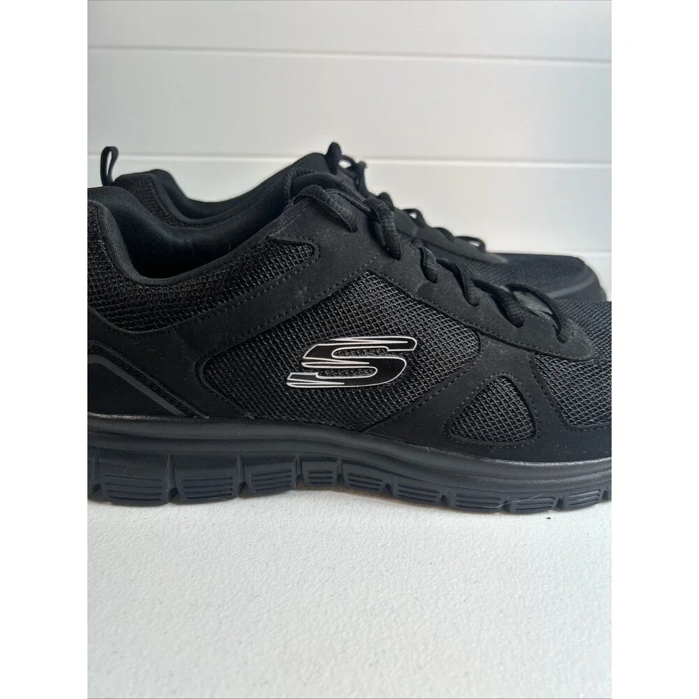 Skechers Men’s Sneakers Size 12 Wide Black MemoryFoam Black Lace Up Light